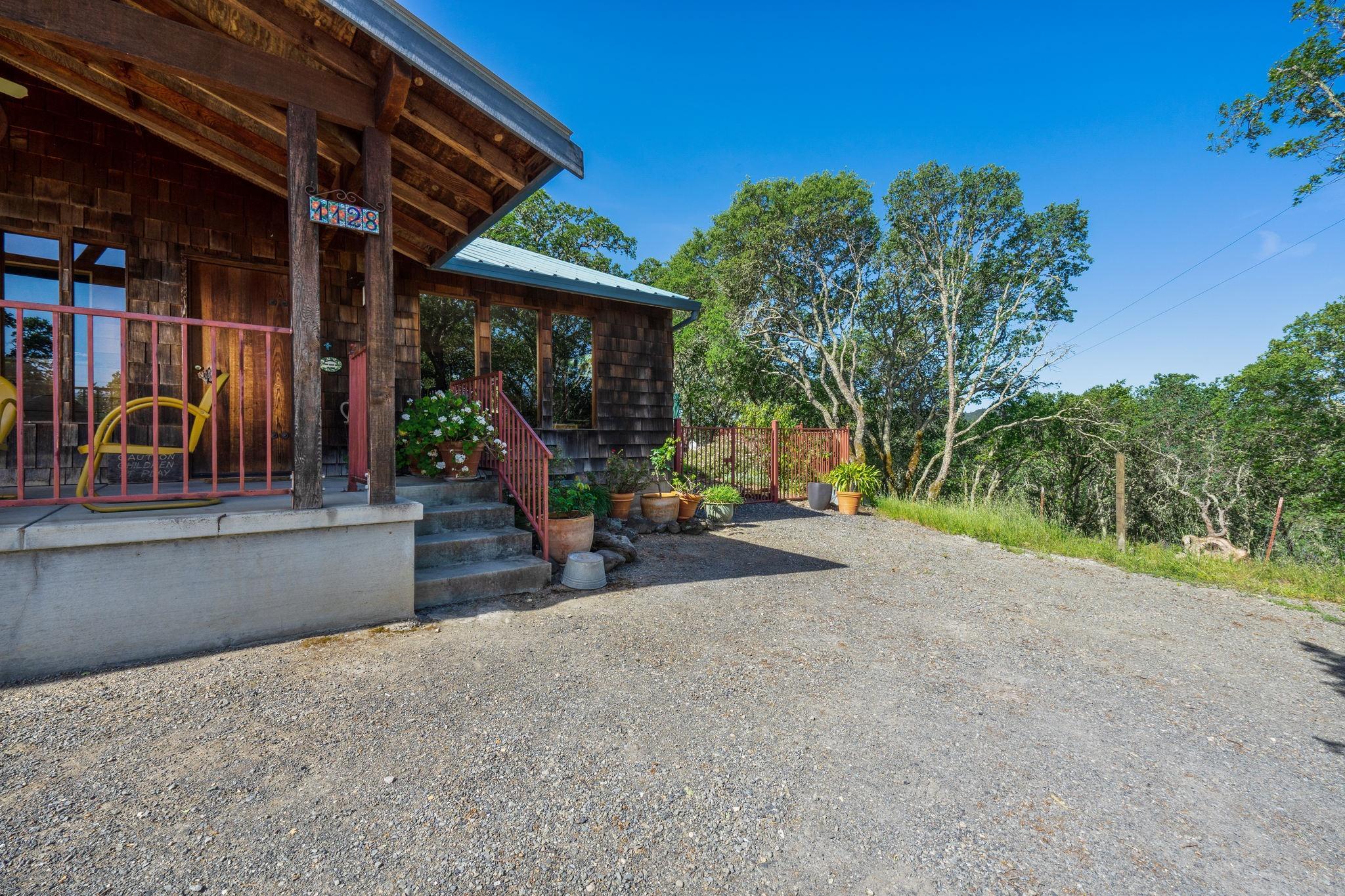 Healdsburg Home with Magnificent Vineyard View 2 Bedroom Home Vacation Rentals Homes