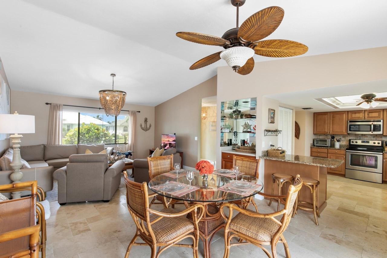 SHENANDOAH CT. 1184 LUXURY WATERFRONT POOL HOME! 3 Bedroom Home