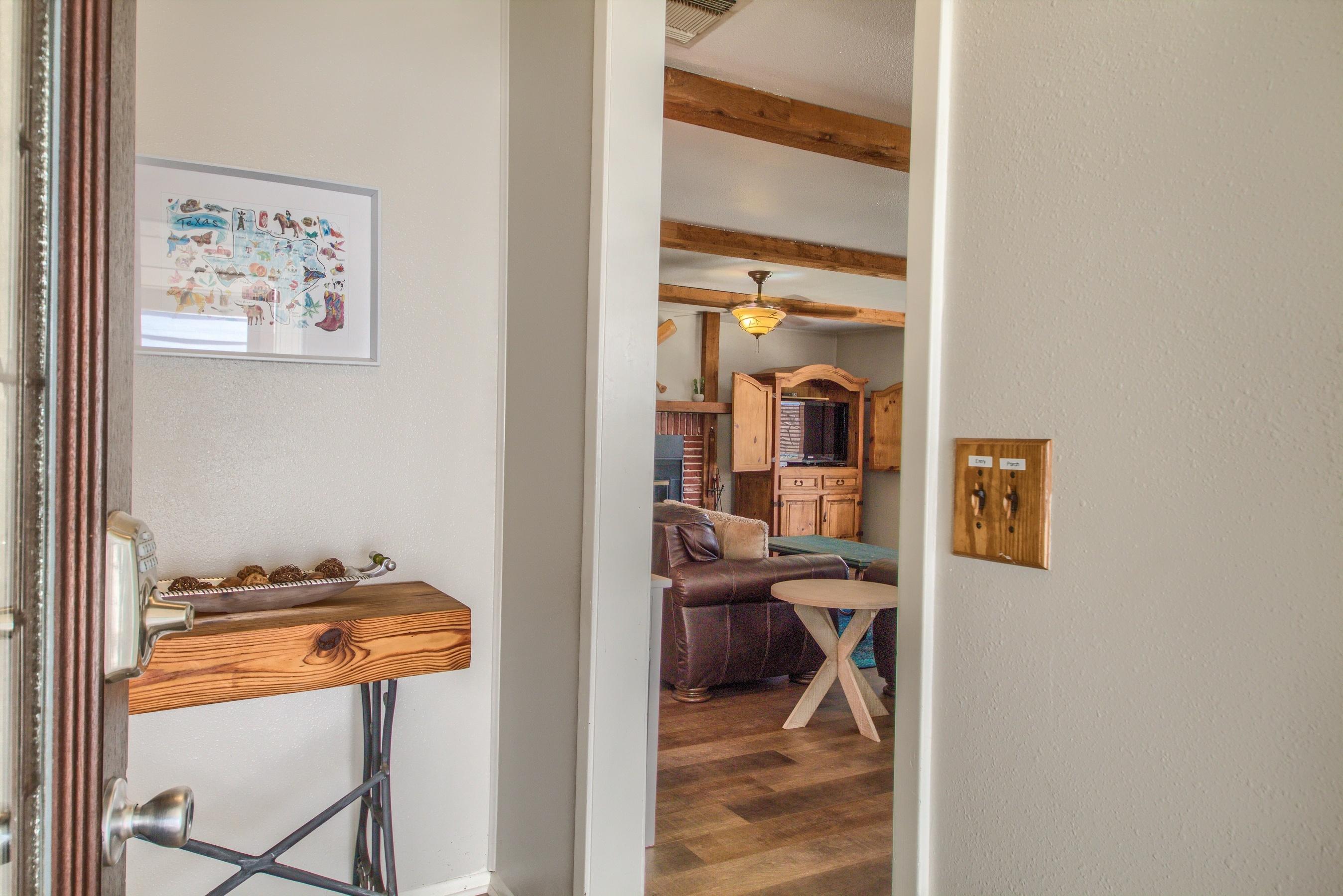 Hondo's River Haus RR 1300 4 Bedroom Home Vacation Rentals Homes & Hideaways by World of Hyatt